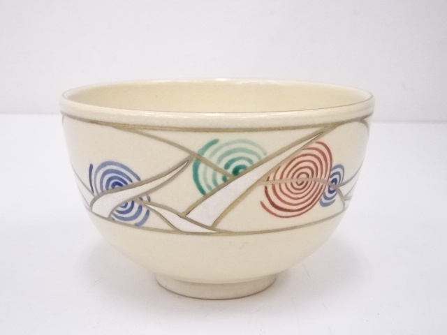 京焼　瑞雲造　金彩色絵渦茶碗